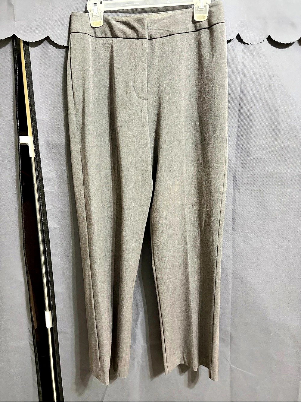 Worthington Straight Leg Trousers in Gray Size 10 Like New